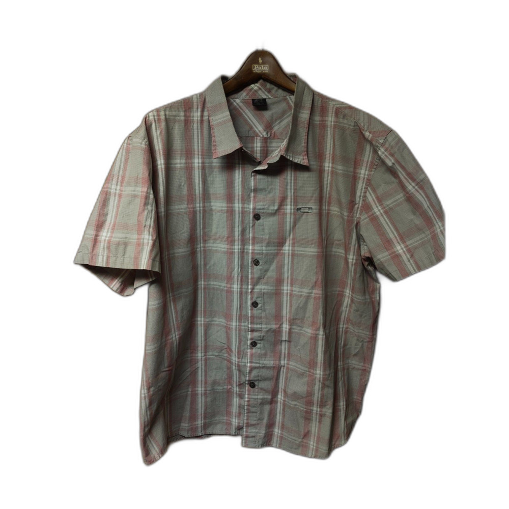 Oakley checkered short sleeve button up shirt size XXL
